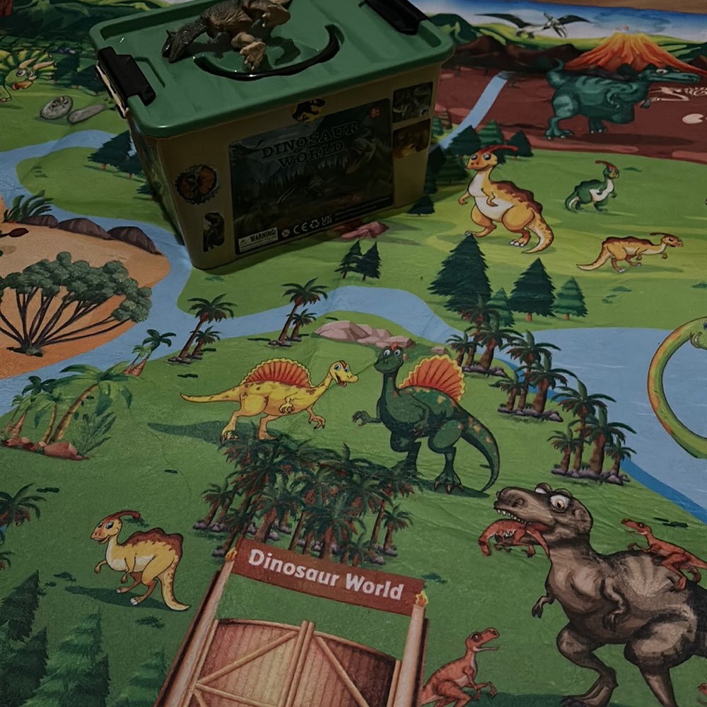 Dinosaur World Box of Dinosaur- FREE with a purchase from my closet